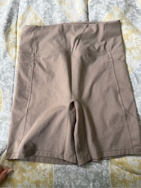 High-Rise Women’s Bike Shorts in Taupe Beige